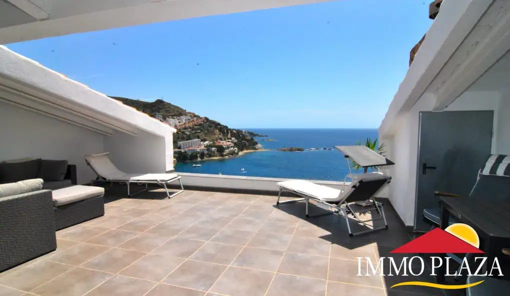 Beautiful house with 2 larges terraces overlooking the sea, an independent studio and a lift – Roses – Costa Brava – photo 5