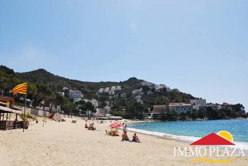 Beautiful house with 2 larges terraces overlooking the sea, an independent studio and a lift – Roses – Costa Brava – photo 6